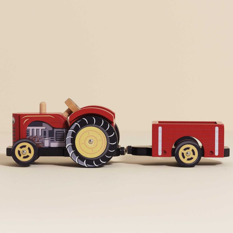 Wooden Farmyard Tractor & Trailer Toy - Image 6