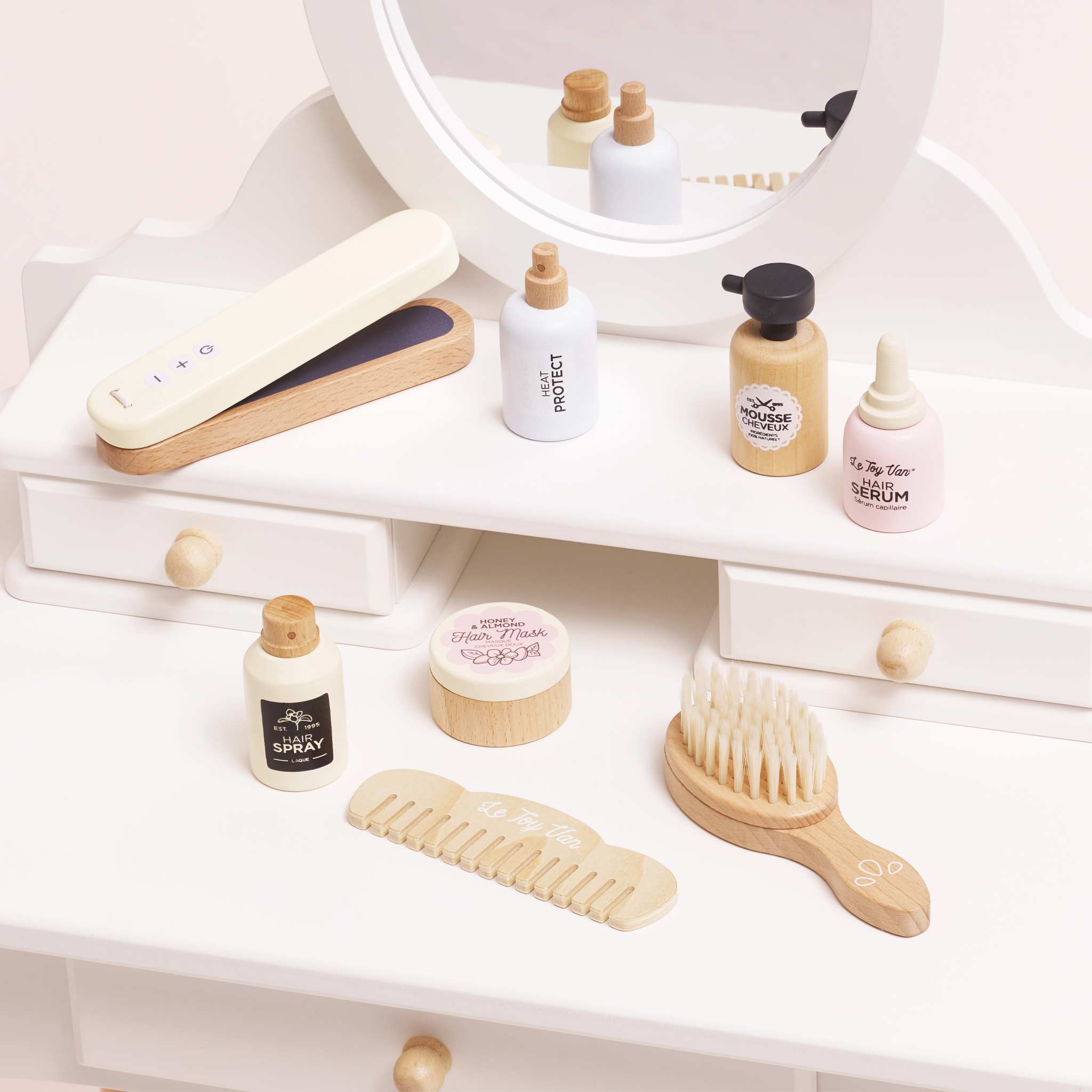 Wooden Hair Straighteners & Accessory Pretend Play Set - Image 4
