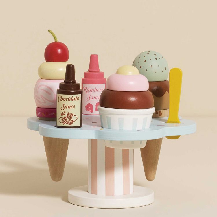 Wooden Ice Cream Stand & Toppings - Image 3