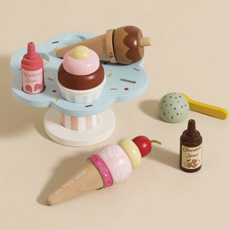 Wooden Ice Cream Stand & Toppings - Image 4