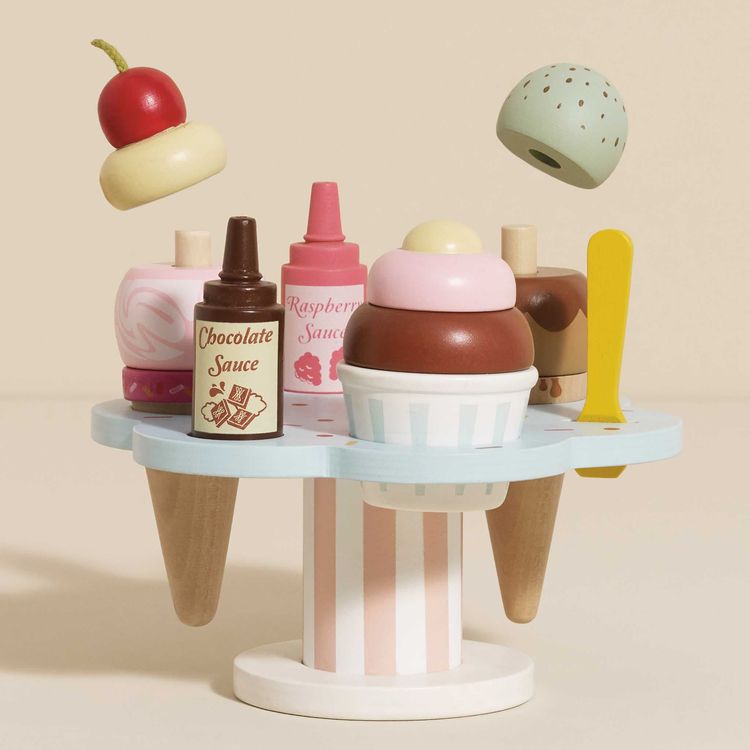 Wooden Ice Cream Stand & Toppings - Image 6